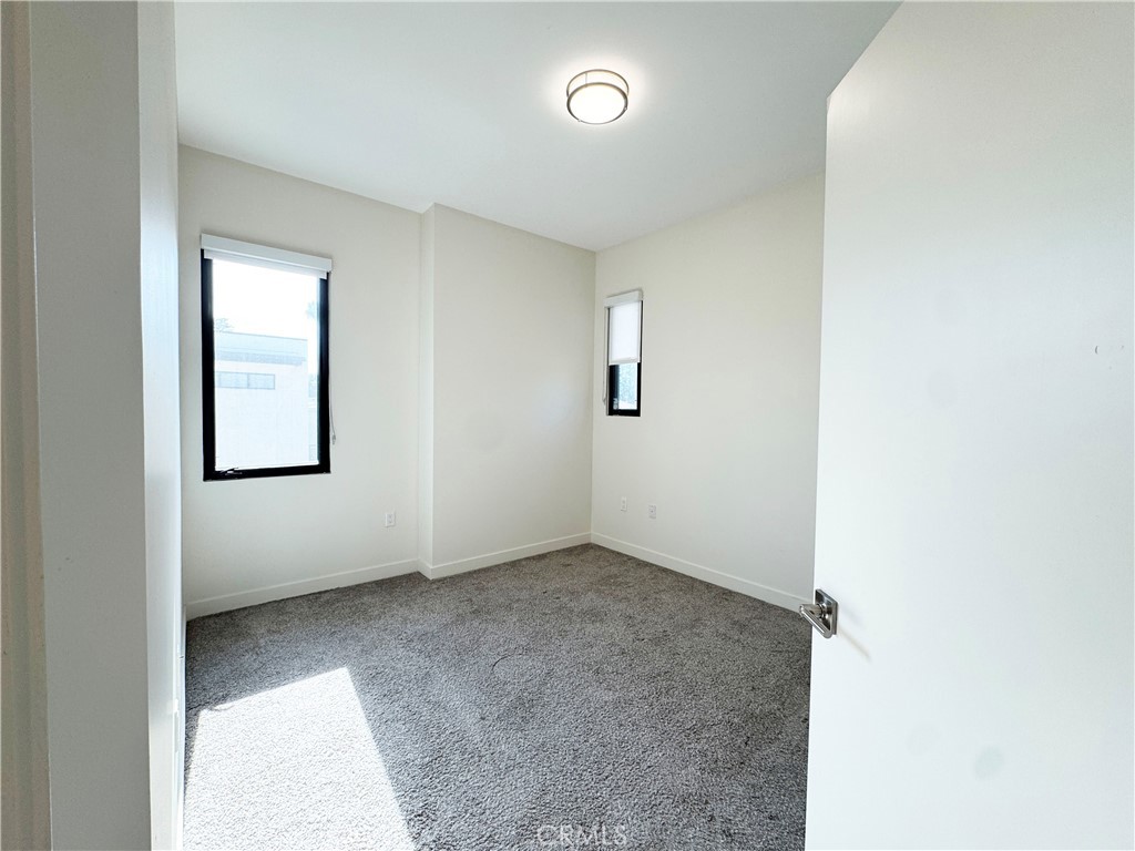 501 N Santa Anita D Property Photo 28