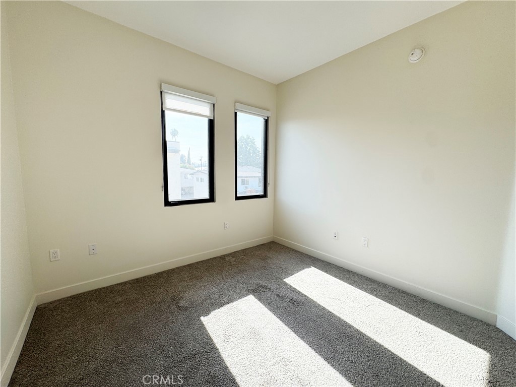 501 N Santa Anita D Property Photo 31