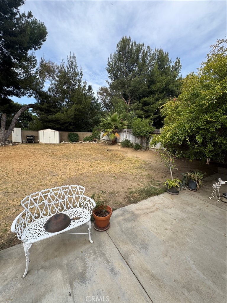 1669 W Phillips Drive Property Photo 28
