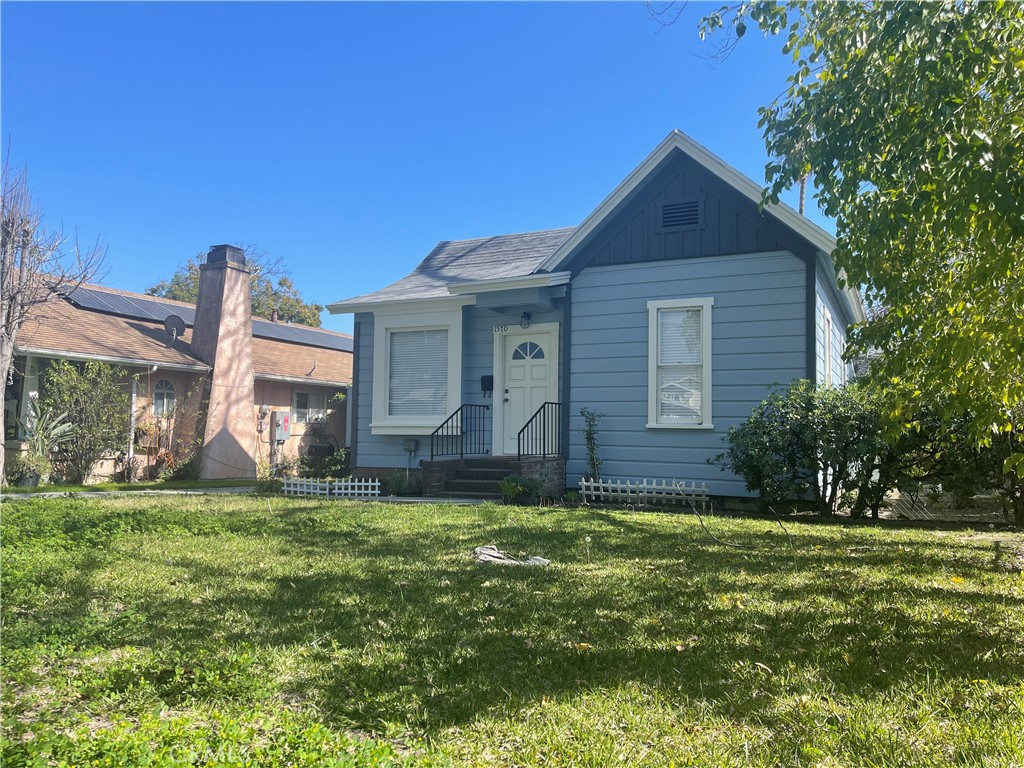 1570 Locust Street Property Photo 1