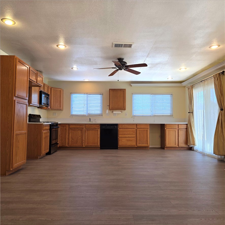 1908 E Highland Court Property Photo 19