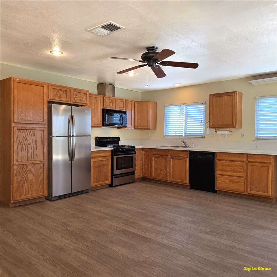 1908 E Highland Court Property Photo 22