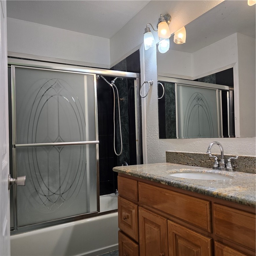 1908 E Highland Court Property Photo 29