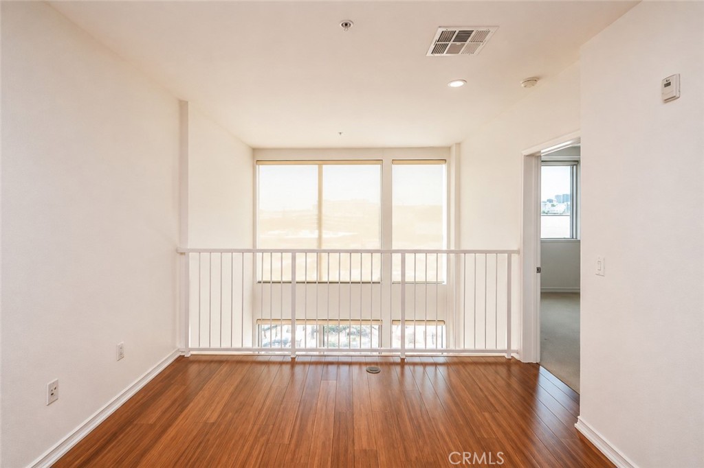 629 Traction 403 Property Photo 13