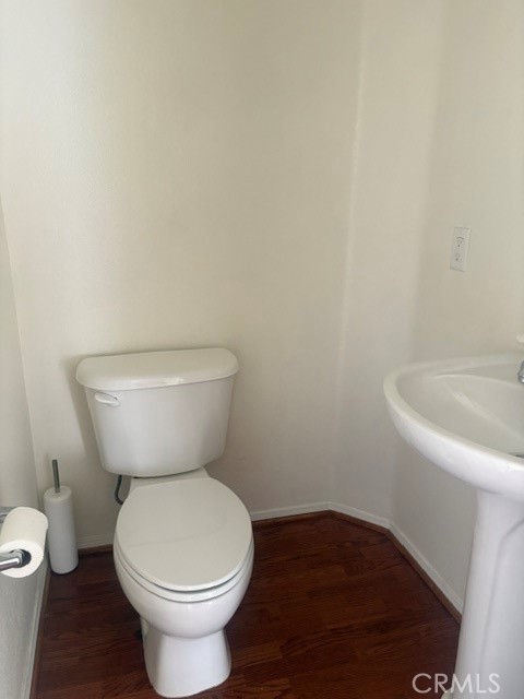 464 Middlebury Court Property Photo 6