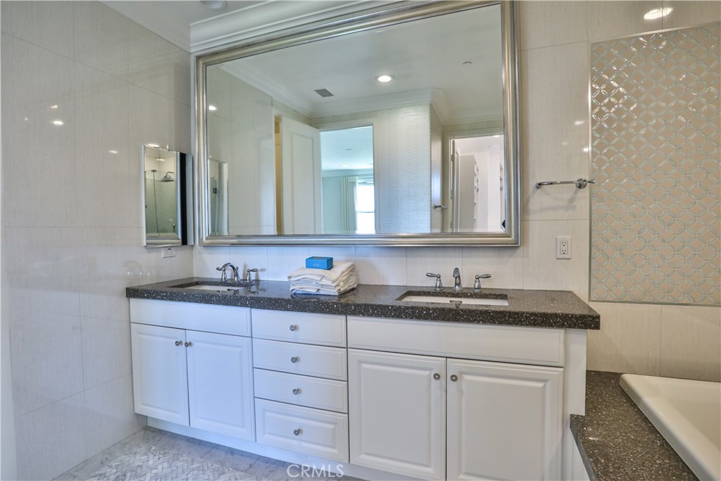 18658 Clubhouse Drive Property Photo 29