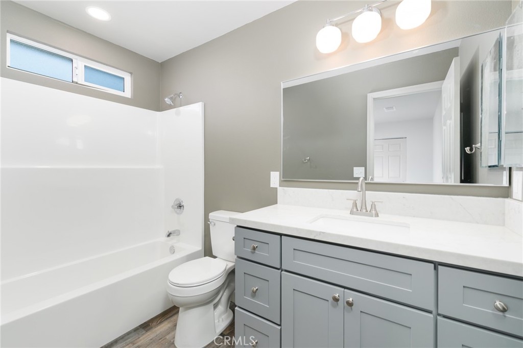 11184 Adella Street Property Photo 12