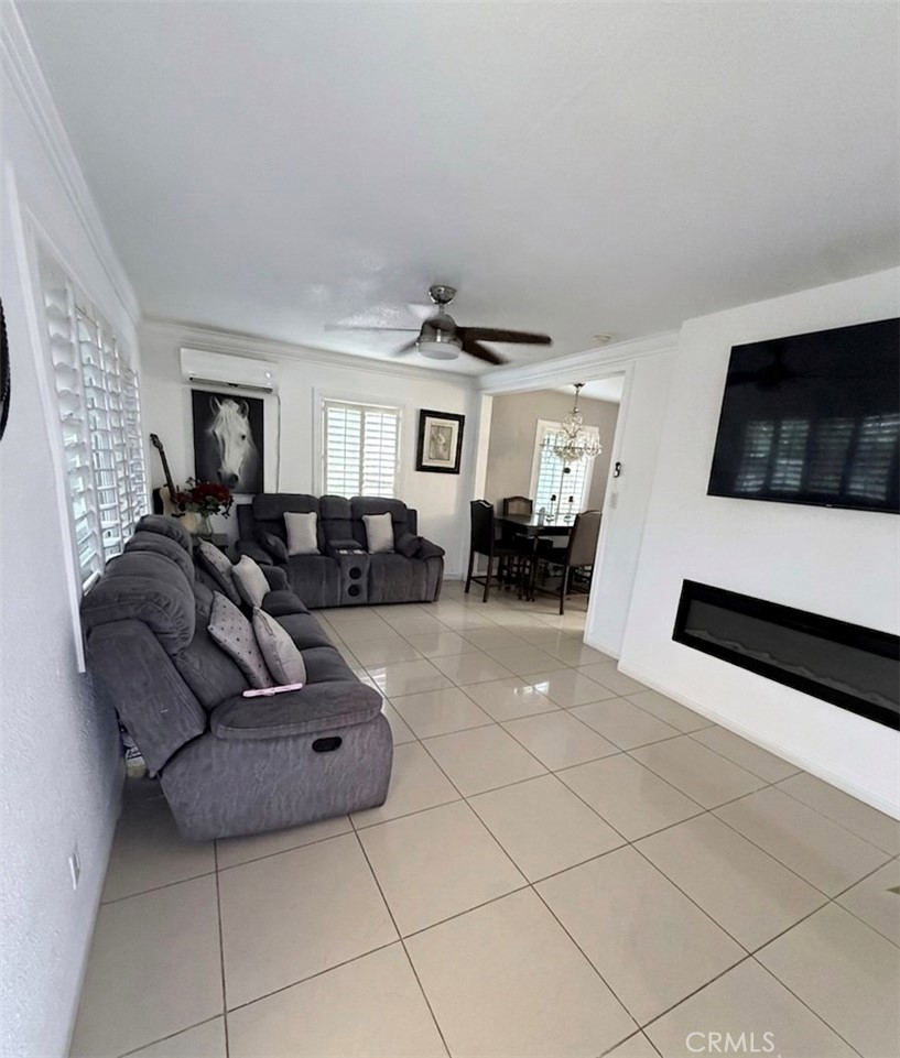 1724 S Monterey Property Photo 2