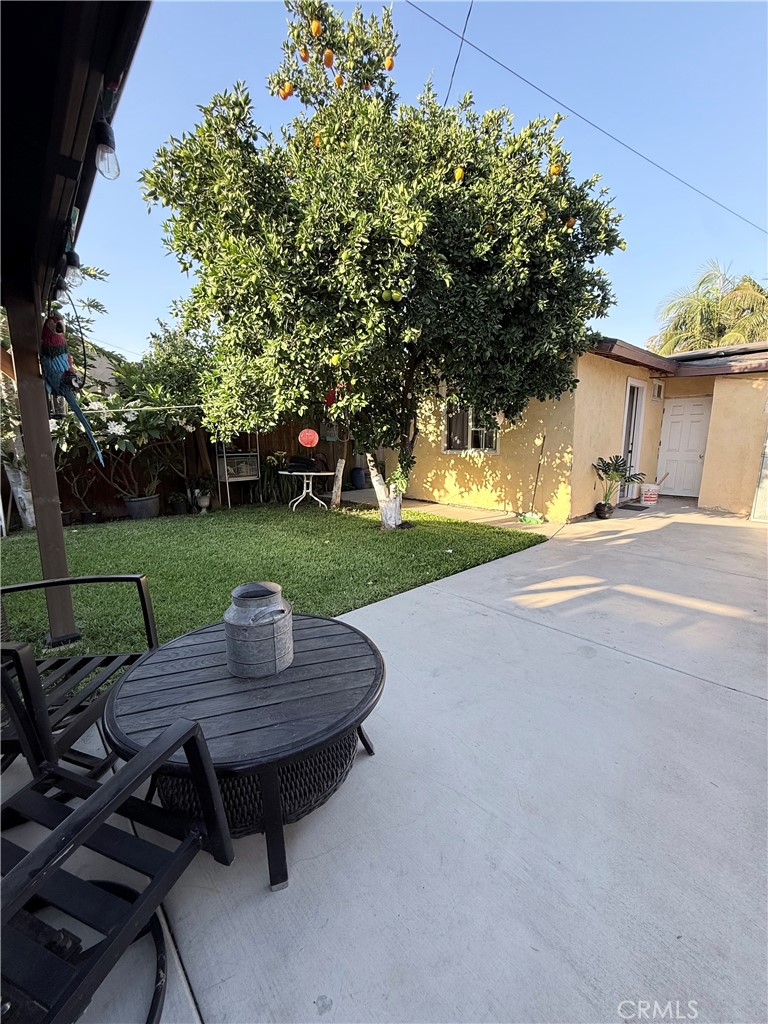 1724 S Monterey Property Photo 8