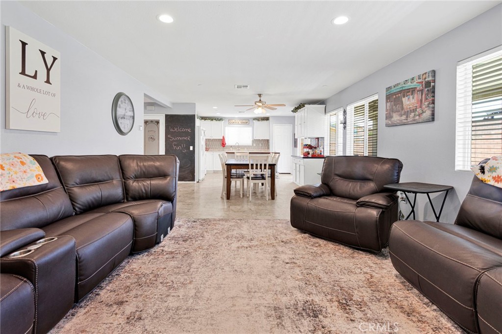 11913 Andrews Place Property Photo 11