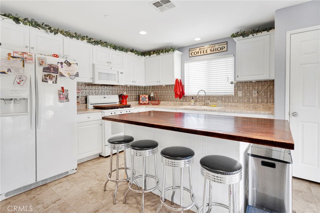 11913 Andrews Place Property Photo 15
