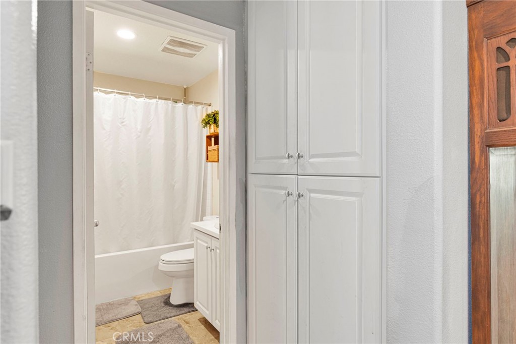 11913 Andrews Place Property Photo 21