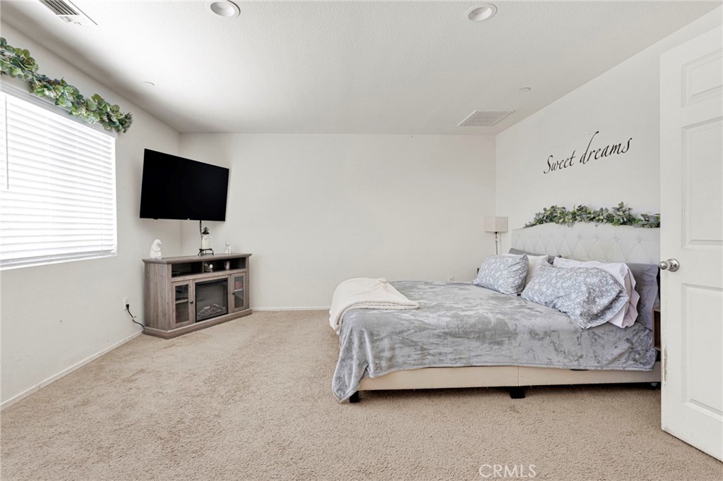 11913 Andrews Place Property Photo 32