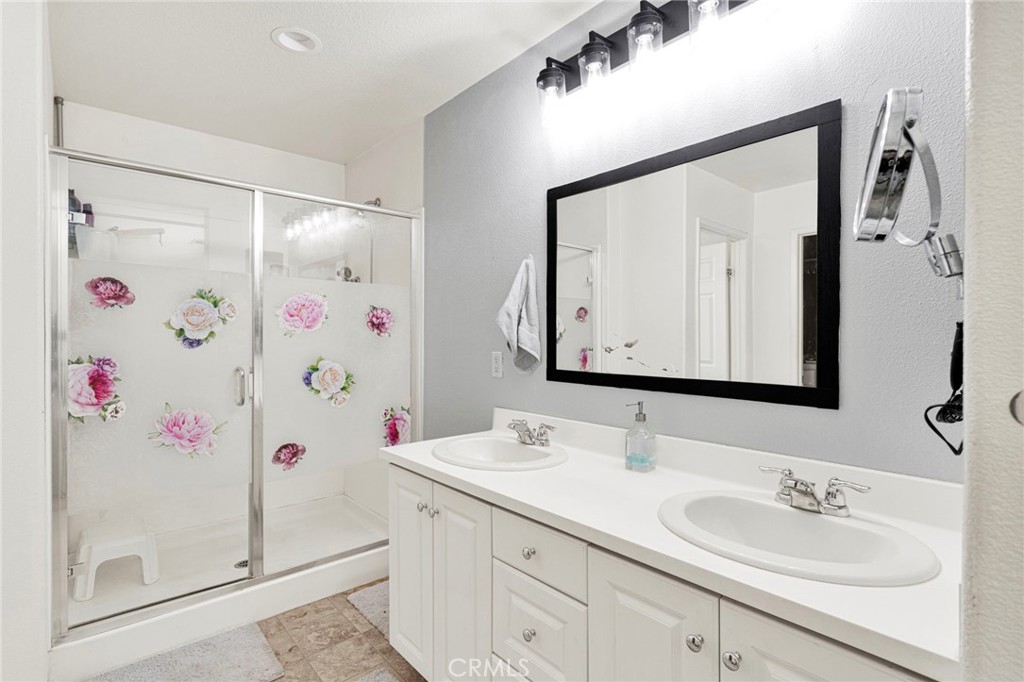 11913 Andrews Place Property Photo 35