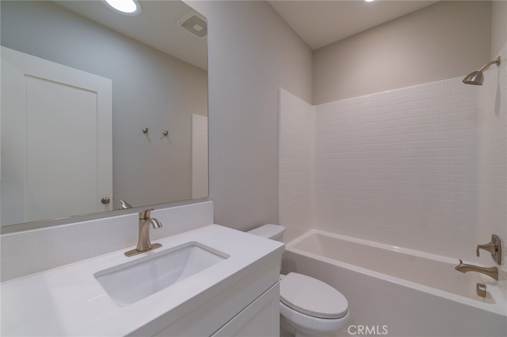 124 Holly Springs Property Photo 28