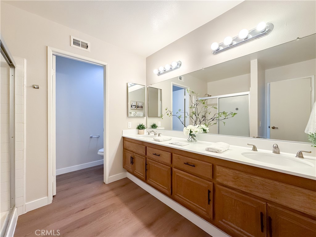 1034 E Romney Drive Property Photo 26