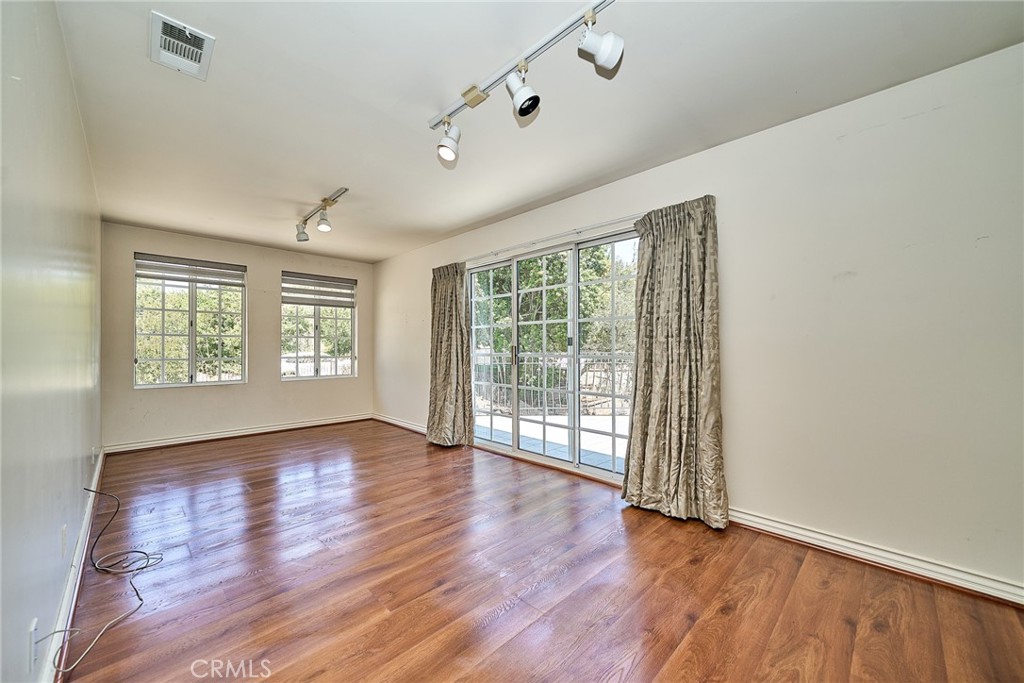 1089 Village Drive Property Photo 43