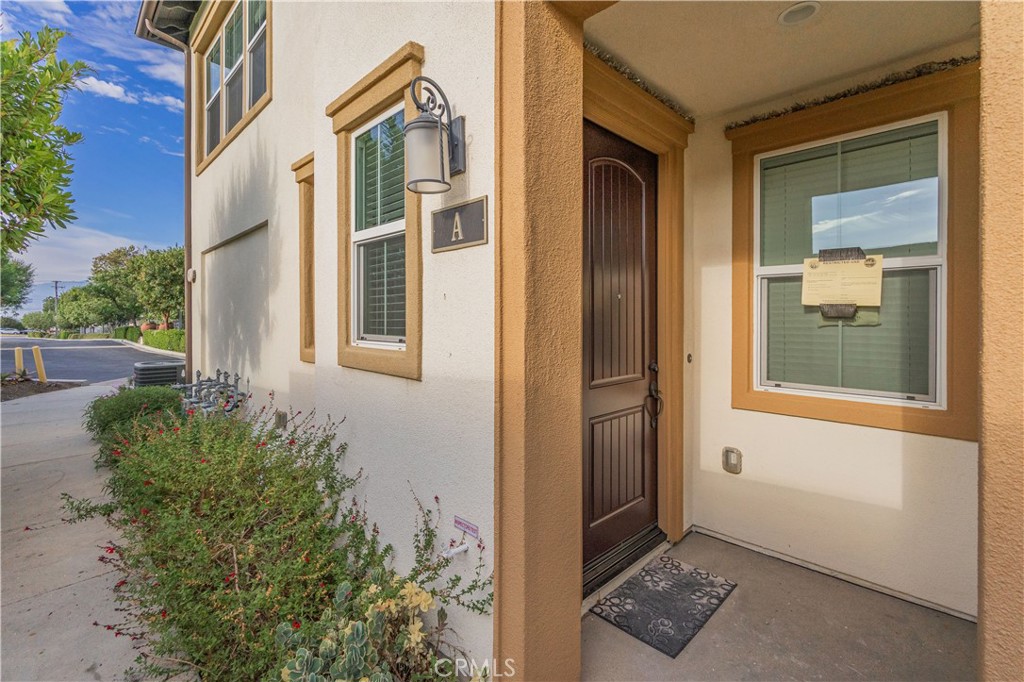 2151 Citrus Place A Property Photo 4
