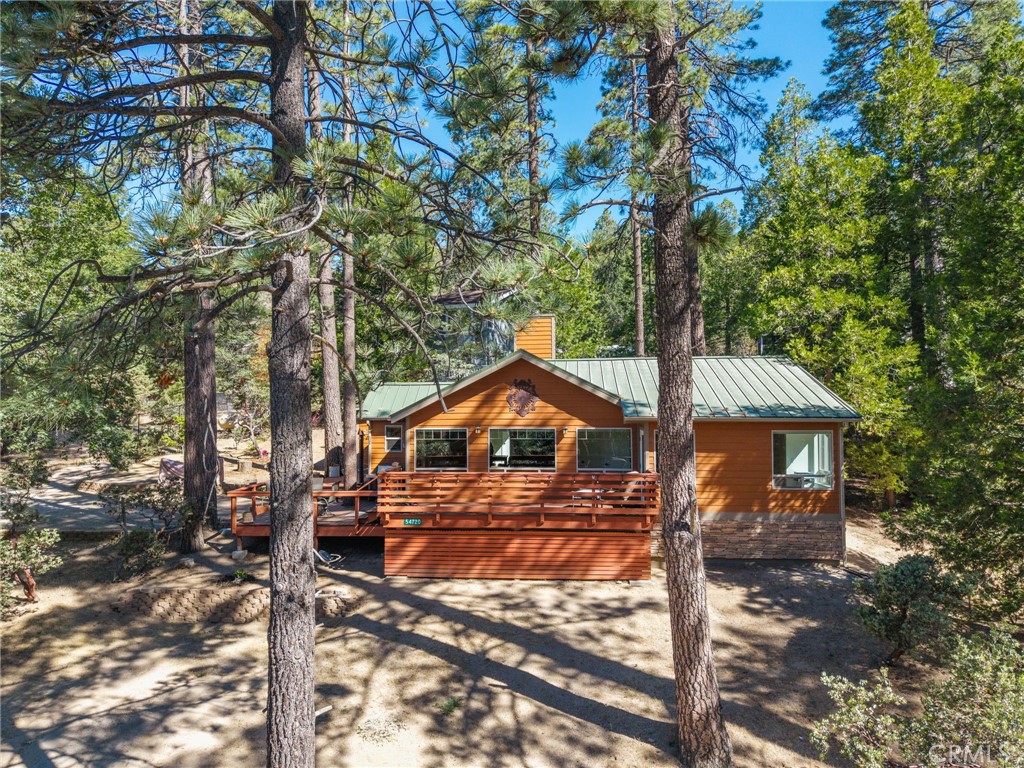 54720 Pine Crest Property Photo 1