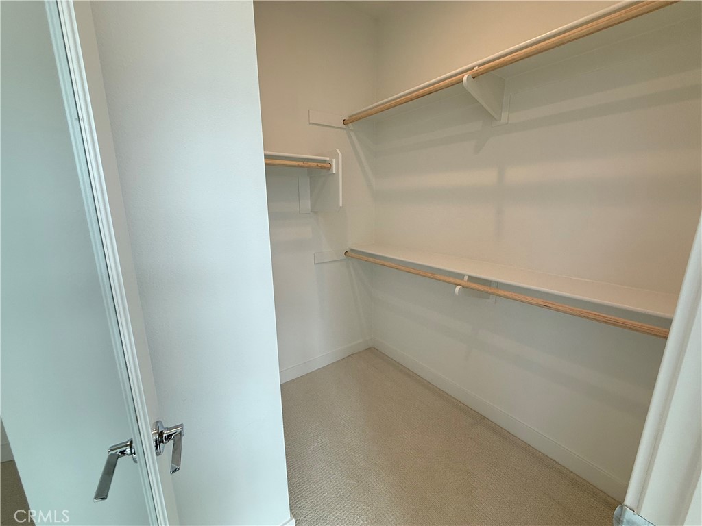 693 S Lyon Street Property Photo 16