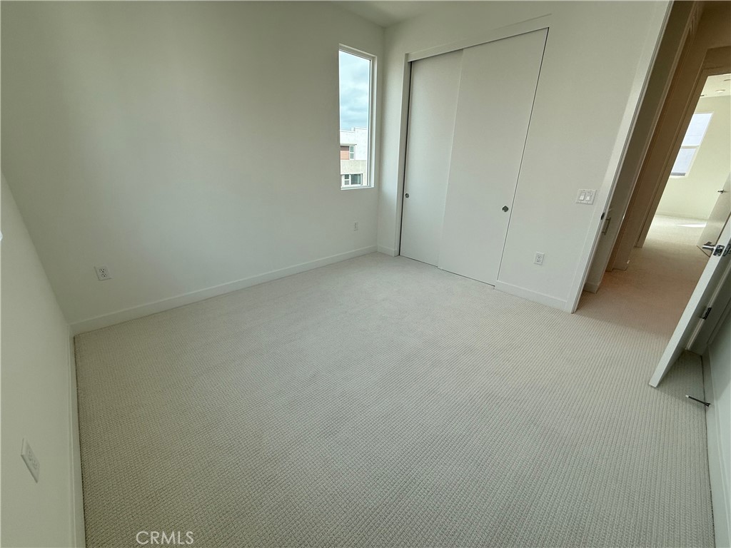 693 S Lyon Street Property Photo 19