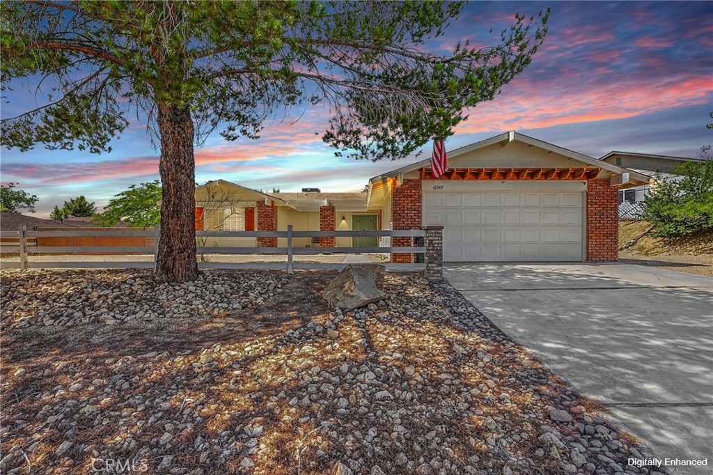 16949 Lorene Drive Property Photo 1