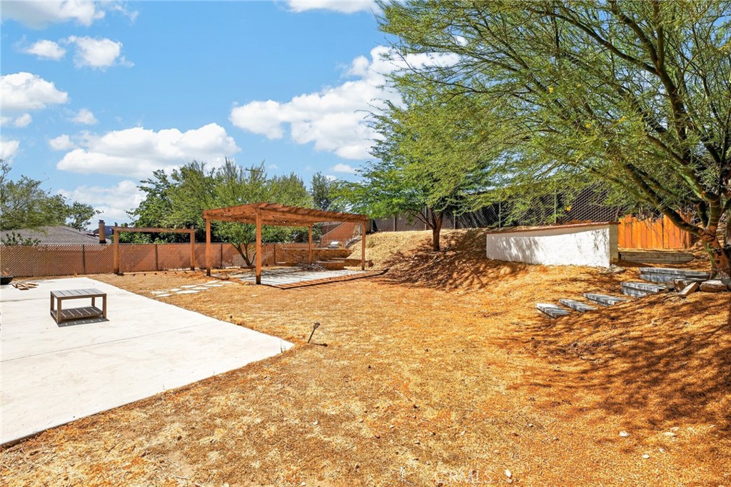 16949 Lorene Drive Property Photo 25