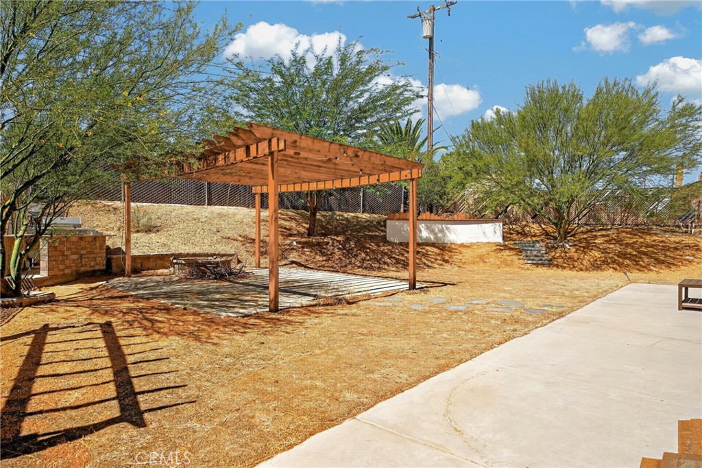 16949 Lorene Drive Property Photo 28