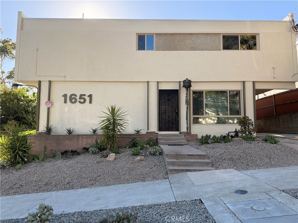 1651 Golden Gate 5 Property Photo 1