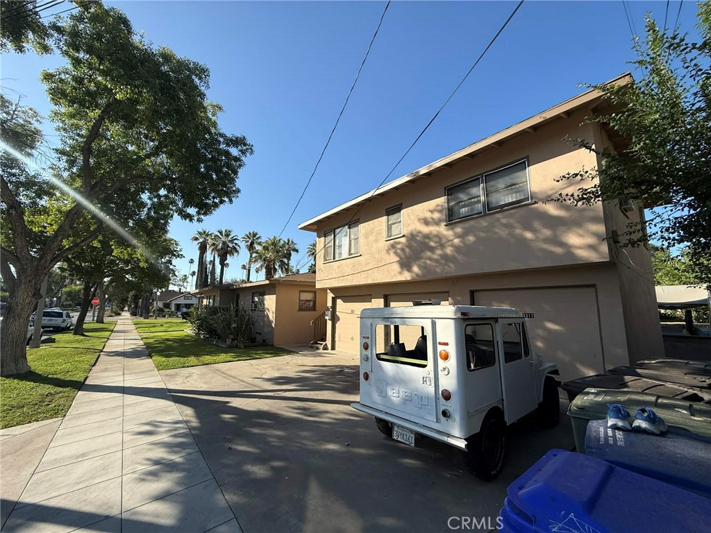 3309 3311 Brockton Ave Property Photo 4