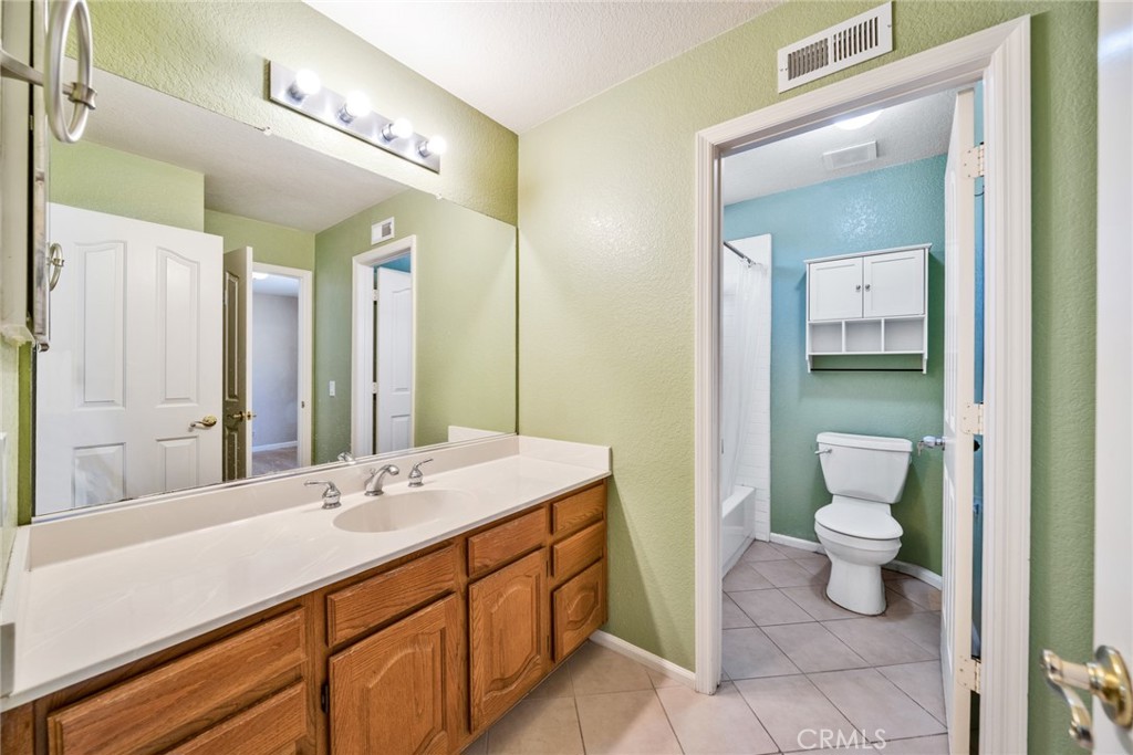 2136 Camino Largo Property Photo 26