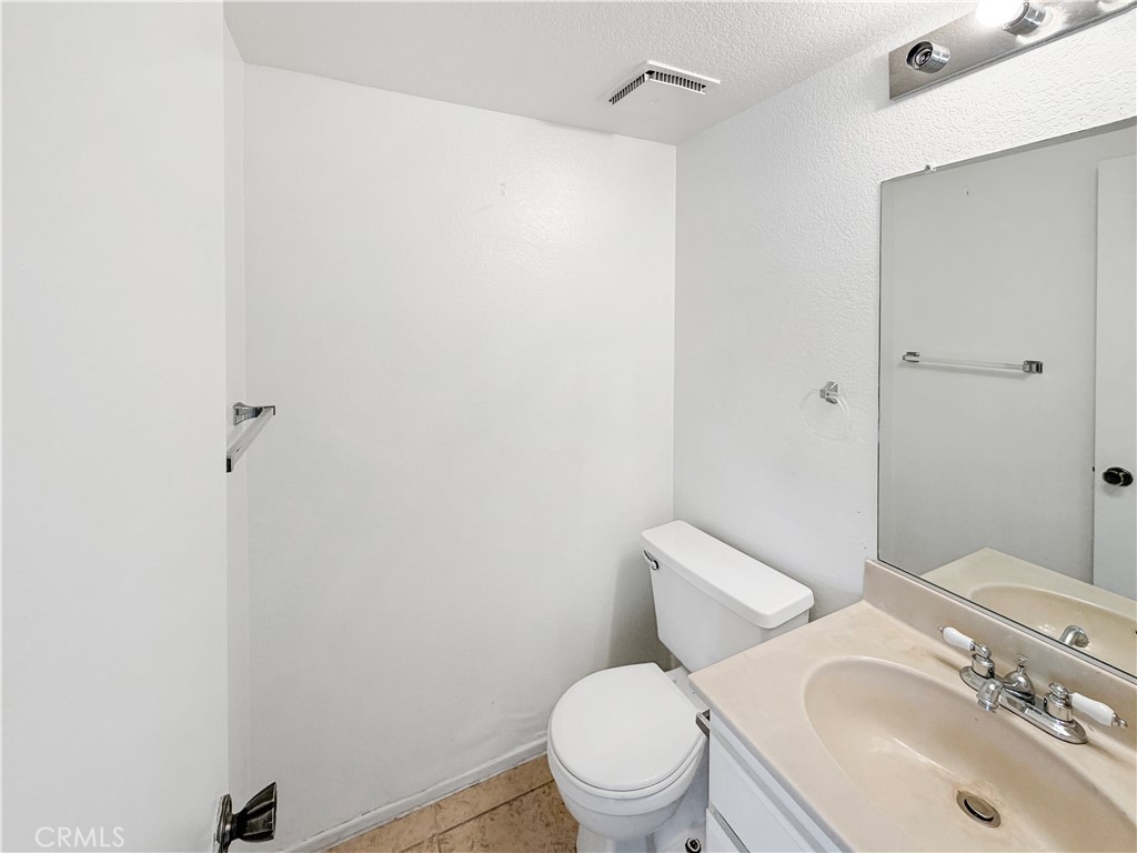 15143 Monterey Avenue B Property Photo 7
