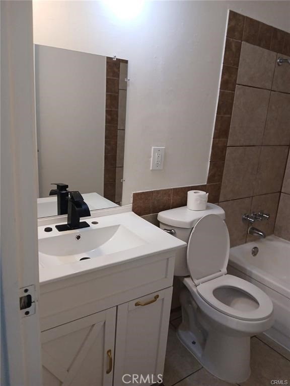 751 Upton Property Photo 13