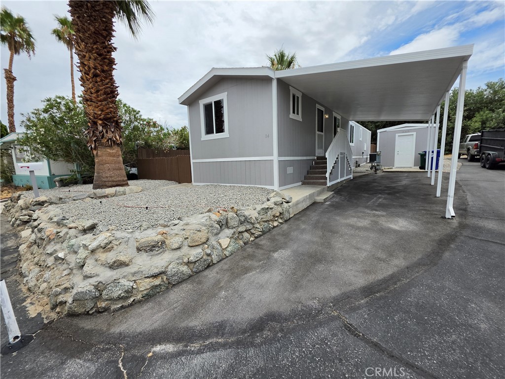 14 Yucca Lane Property Photo 1