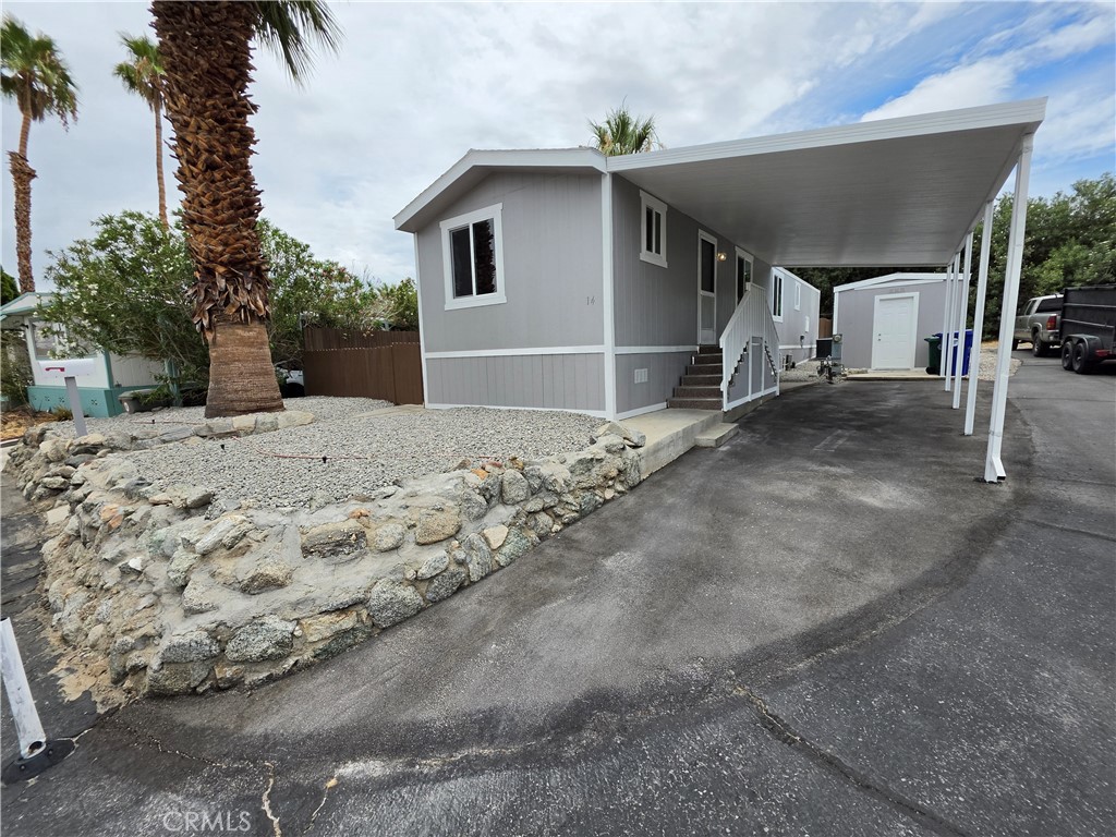 14 Yucca Lane Property Photo 2