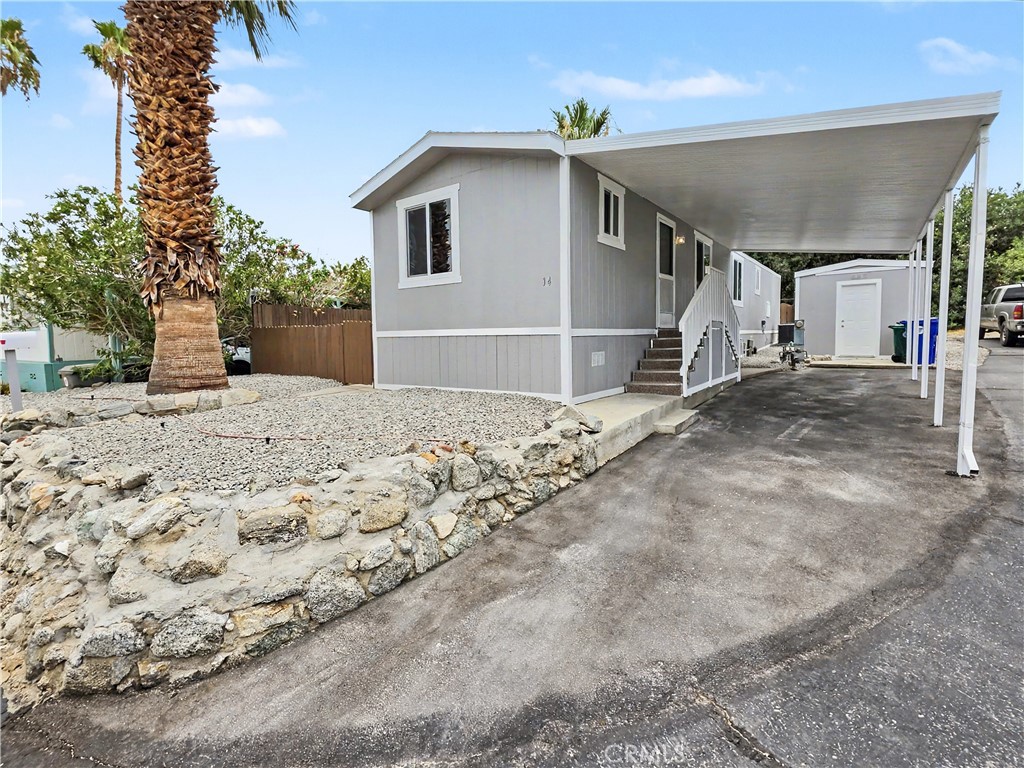 14 Yucca Lane Property Photo 2