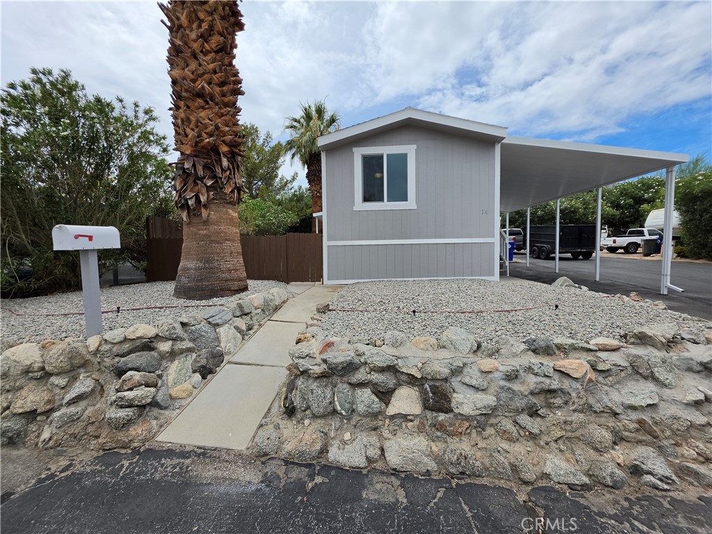 14 Yucca Lane Property Photo 3