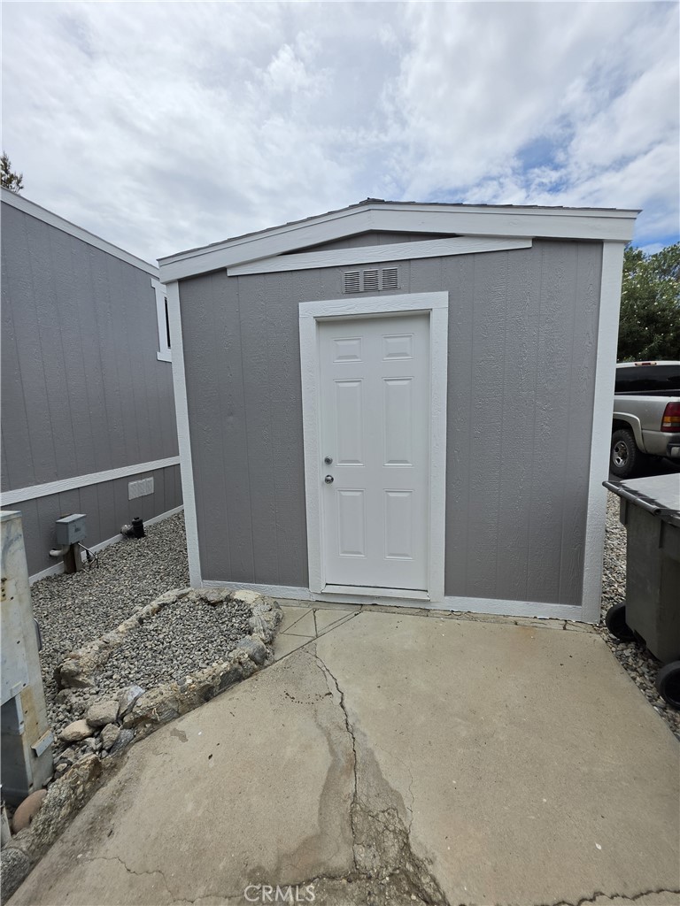 14 Yucca Lane Property Photo 5