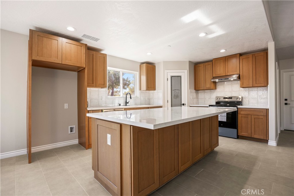 18427 Talisman Property Photo 7