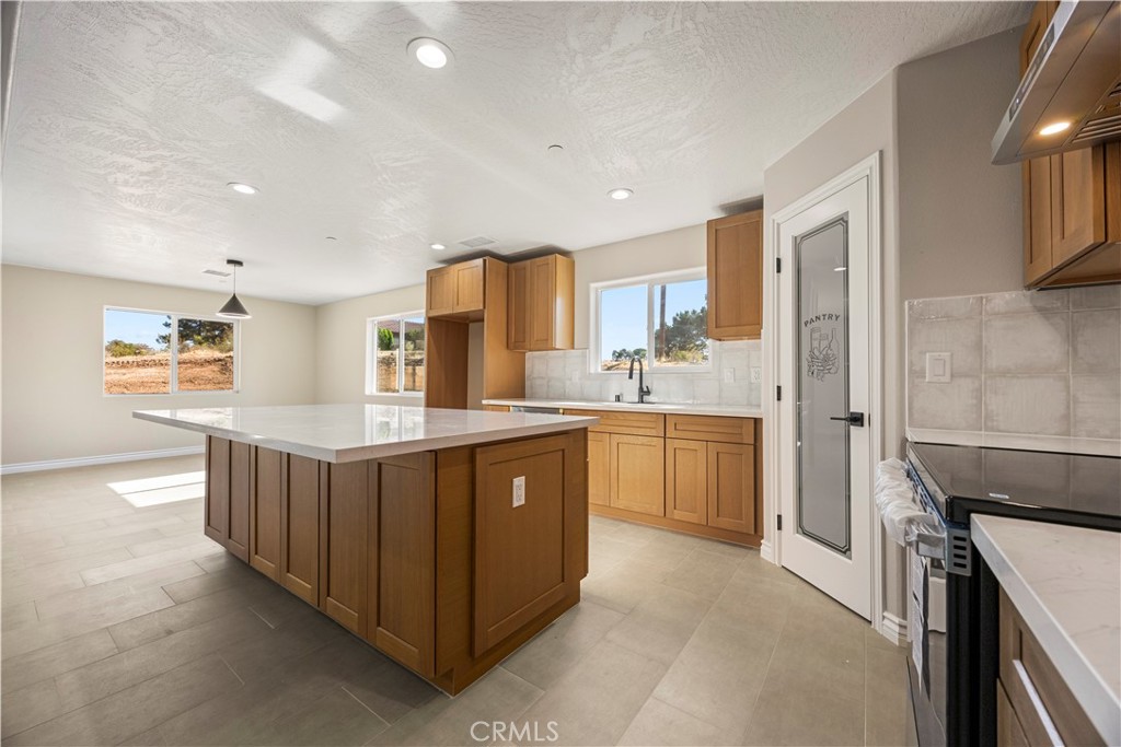 18427 Talisman Property Photo 11