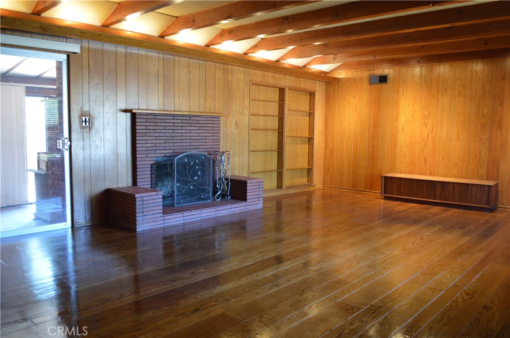 3210 Belvedere Property Photo 3