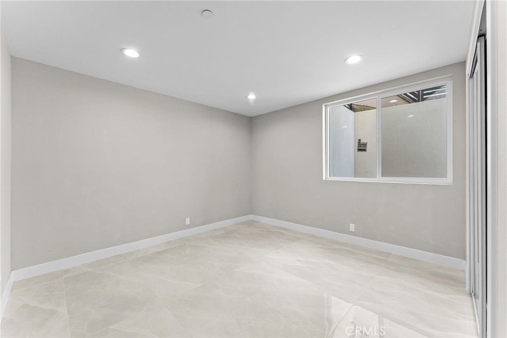 3934 Snow Drive Property Photo 18