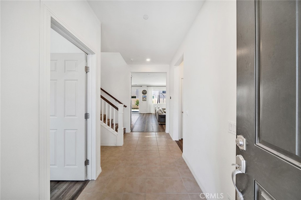 6999 La Rochelle Property Photo 3