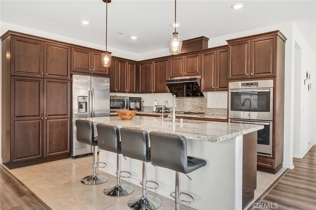 6999 La Rochelle Property Photo 11