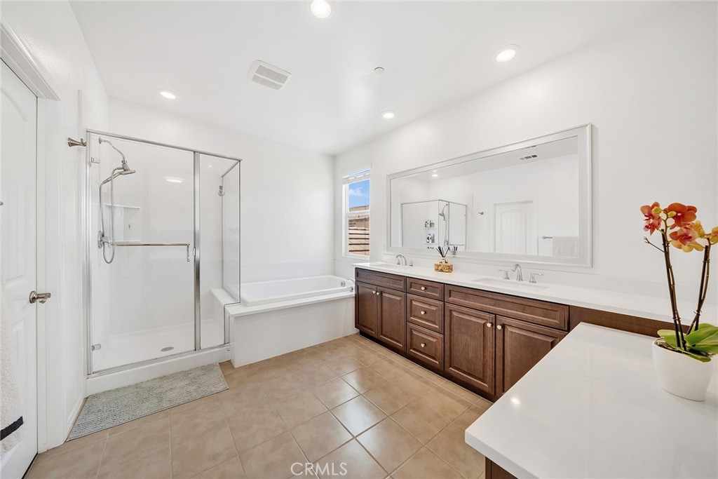 6999 La Rochelle Property Photo 31