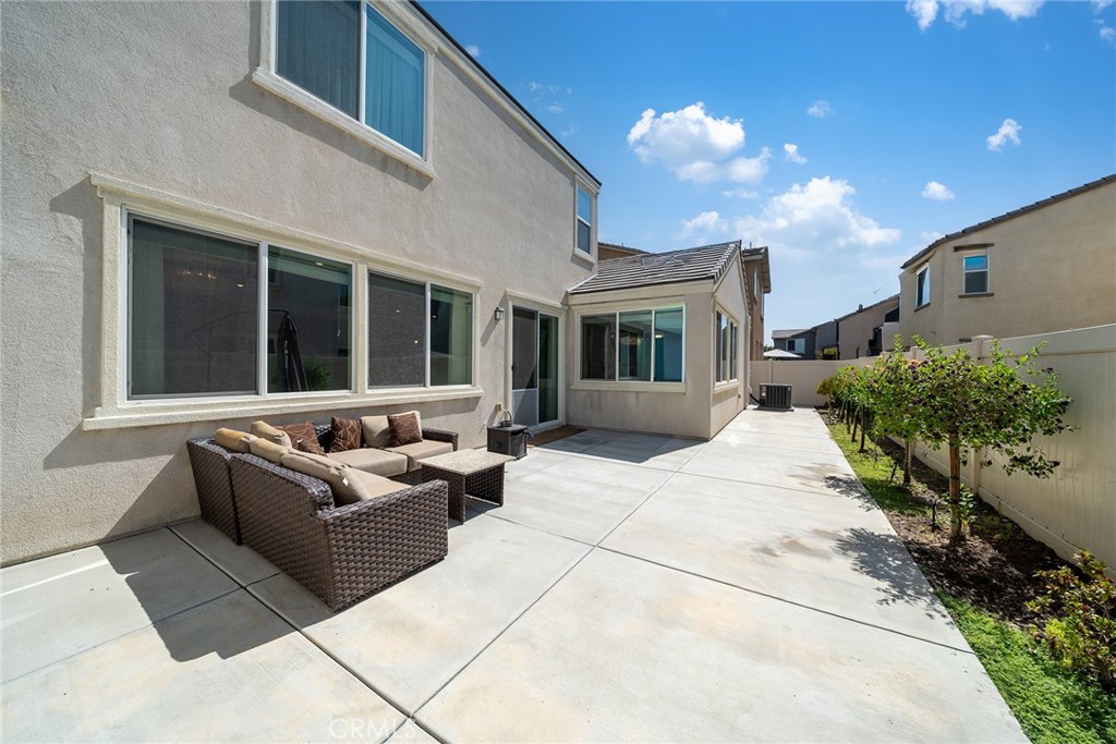 6999 La Rochelle Property Photo 41