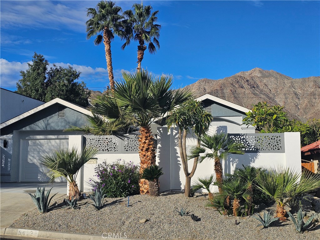 54925 Avenida Alvarado Property Photo 1