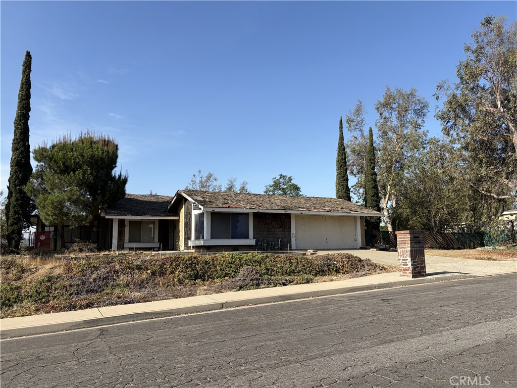 13735 Chaparral Property Photo 1