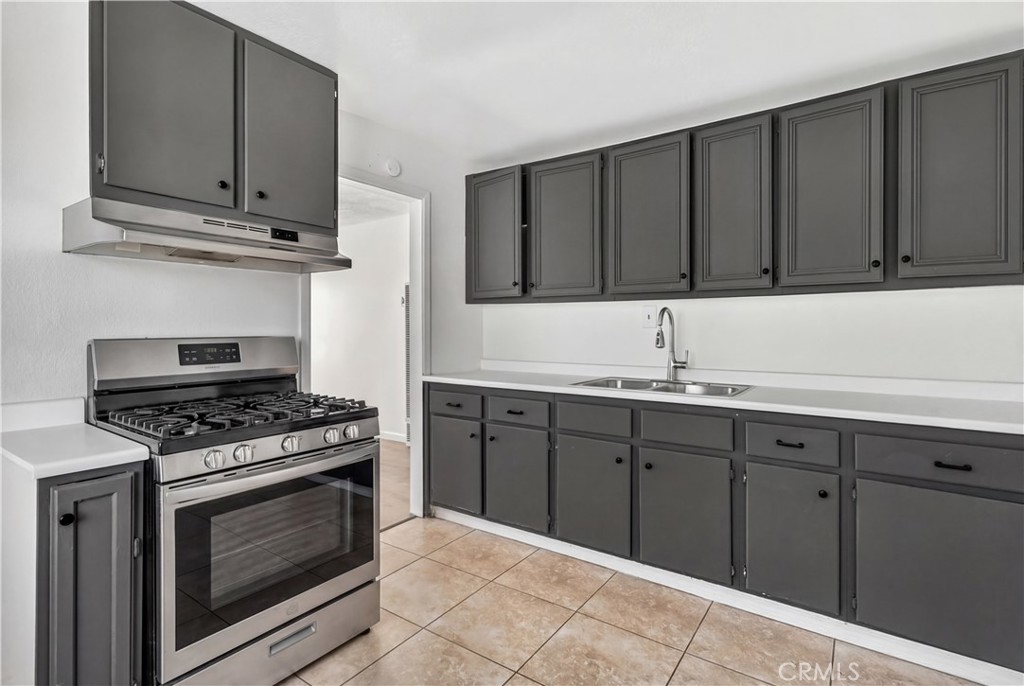 813 E Fredricks Street Property Photo 3