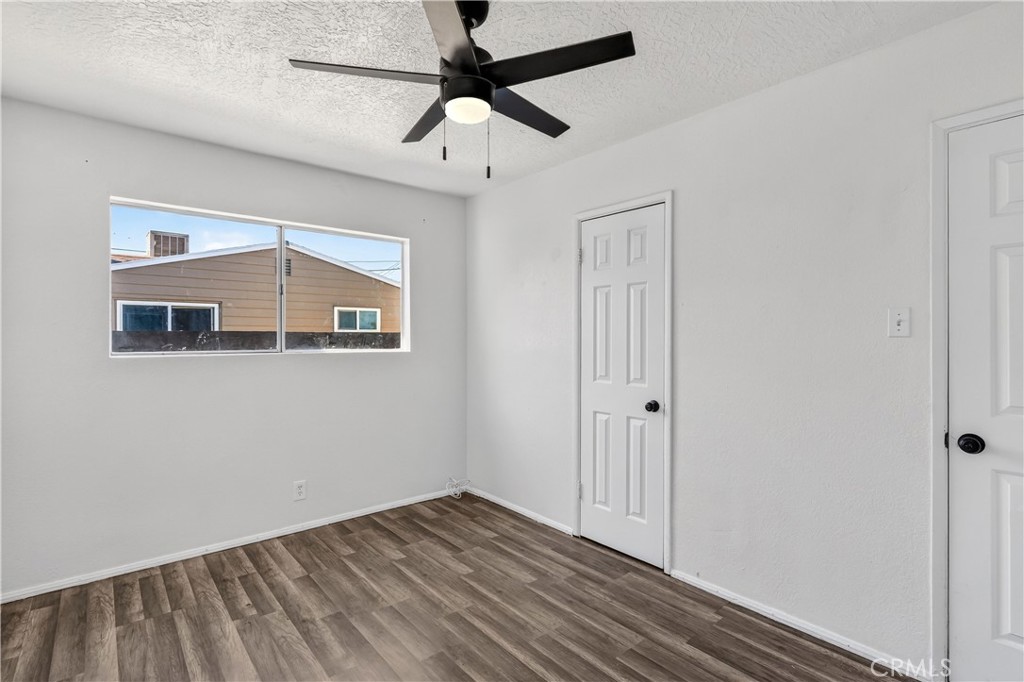 813 E Fredricks Street Property Photo 10